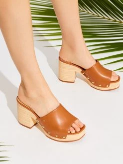 SteveMadden RESTORE TAN All New